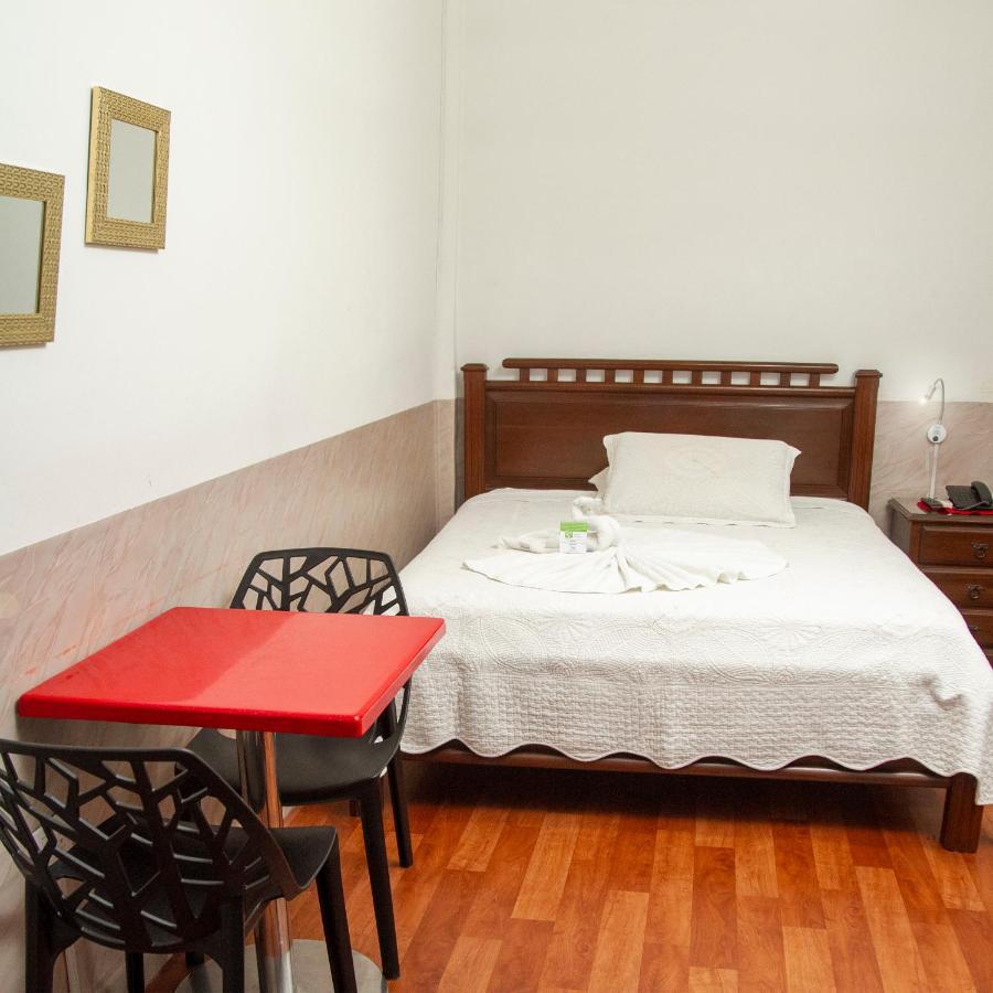 Buen Retiro Apart Hotel Santa Cruz de La Sierra Ngoại thất bức ảnh
